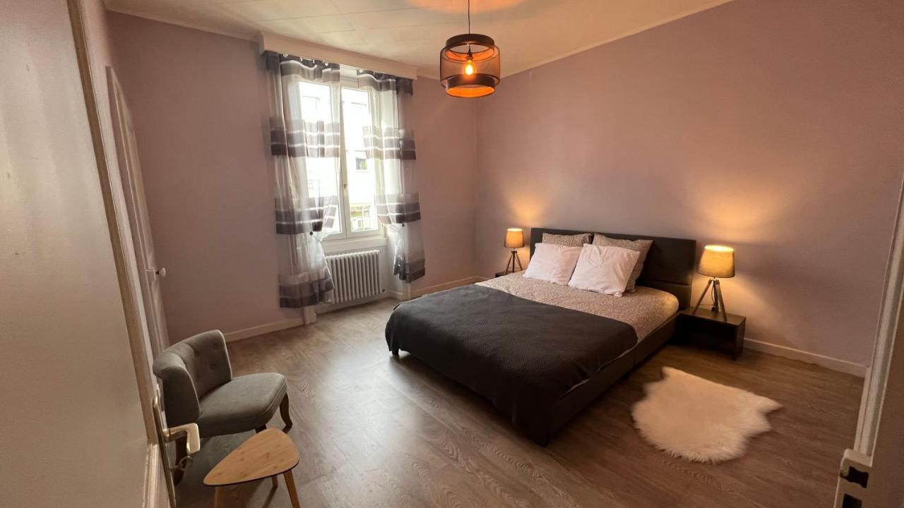 Appartement T4 70M2 - Meuble - Centre Ville - Proche Thermes Lons-le-Saunier Exterior foto